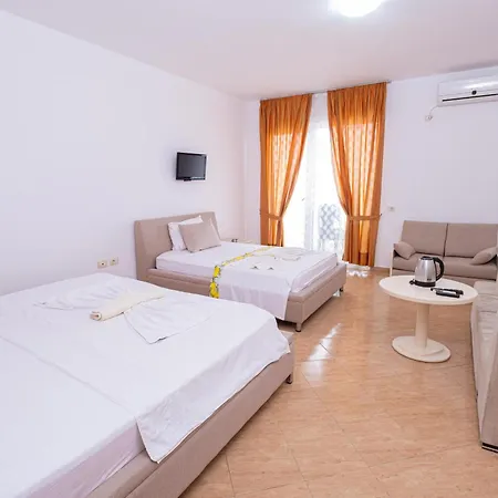 Sun Shine Hotel