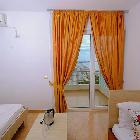 Hotel Sun Shine Shkallnur