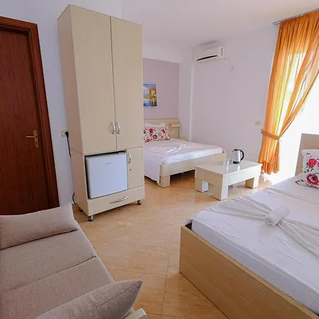 Hotel Sun Shine Shkallnur