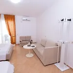 Sun Shine Hotel Škalngur