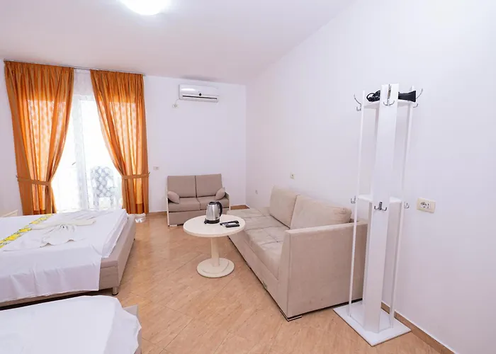 Sun Shine Hotel Shkallnur