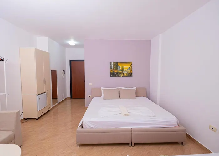 Hotel Sun Shine Shkallnur