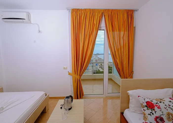 Hotel Sun Shine Shkallnur